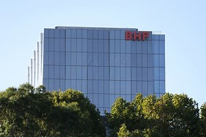 BHP reporte le projet de potasse Jansen face à la flambée des coûts, mais bat des records de production de cuivre