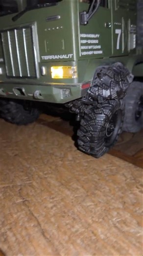 The rubber got chewed😉😵‍💫#scalemodel #rc #terranaut #rcmodel #automobile #offroad #8x8 #miniature