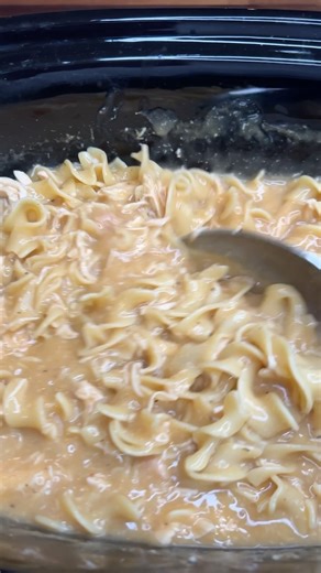 New Series we are calling College Crockpot. Starting with Chicken and Noodles, so easy, so good! This one is for you Page House. Boomer Recipe -3 Chicken Breasts, about 1 1/4lb -2 Cans Cream of Chicken -4 C Chicken Bone Broth -1/2 teaspoon each Salt, Pepper, Onion Powder, Garlic Powder, Paprika -1/4 teaspoon Cayenne if you are ok with a lil spice -12oz Egg Noodles **Add all ingredients to Crock Pot (except noodles) **High for 4 Hours or go Low for 6 Hours **Pull out the chicken and shred it **Ad