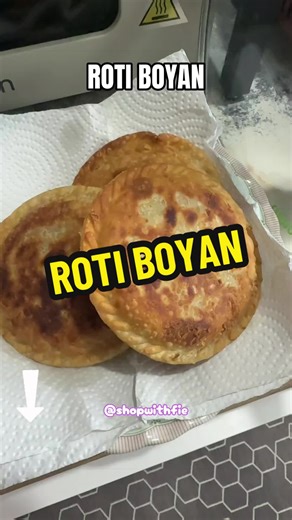 Roti Boyan is one of the savoury snack that I love to eat for Iftar. Its like curry puff but fillings is purely potato and eggs and dip with sambal. #rotiboyan #sgfoodie #CreateToWin #sgaffiliates #ramadan2026