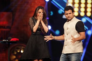 30K views · 136 reactions | Top Mentalist and Magician Preveen Pandita performs another breath taking Illusion, This time He breaks a 5mm solid water pitcher without even touching it. He also performed this act at India's Got Talent and left people speechless. | Preveen Pandita | Facebook