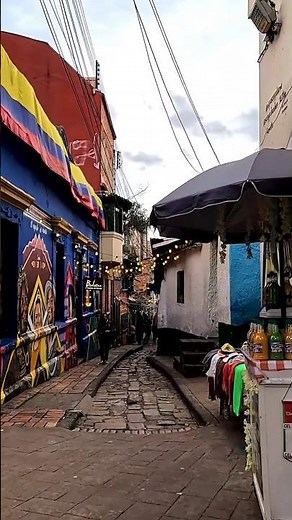 Chorro de Quevedo and Callejón del Embudo | Walking Tour Bogotá #Shorts