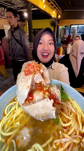 Bakso Super Pedas di Payakumbuh: Nikmati Lava dan Tetelan