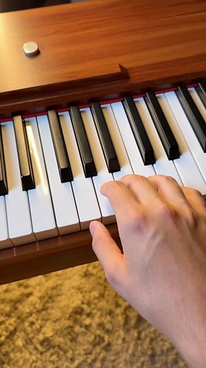 Fabrice Breuss | Piano Teacher on Instagram: "Can you do it? 🤝🏻 … I‘ve made a free lesson about my favorite piano recommendations for a budget. If you‘re planning on getting one, comment „Guide“ and I‘ll immediately send you all the details to ensure you get a piano that fit your needs. . #tutorial #piano"