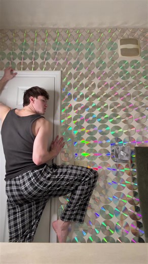 The fact Hilary duff is making music again is so iconic I’m sorry #hilaryduff #roomates @hilaryduff