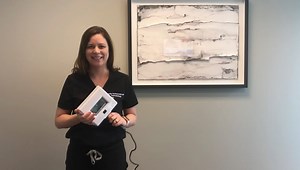 13 reactions | What’s Emily holding in her hand 樂? It’s called a Wood’s lamp. Find why we use it in this video. | Oak Dermatology | Facebook