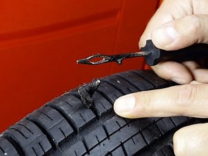 Tuto : Comment réparer un pneu crevé ? [vidéo]