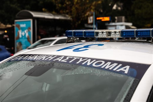 Έκρηξη χειροβομβίδας στον Κορυδαλλό: Ζημιές σε σπίτια και αυτοκίνητα | Το Κουτί της Πανδώρας