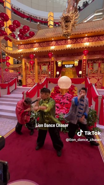 Jackie Chan Dance Performance at Sunway Pyramid
