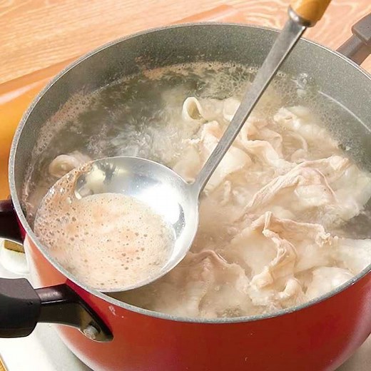 料理の基本！ アクのとり方のレシピ動画・作り方 | デリッシュキッチン