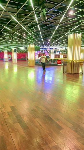 實木地板摩擦力和滑度剛剛好、好玩#上#上热门D@DOU 小助手r#rollerkatingh#hockeystopR#Roller8#8090的回憶剎#剎車飄移