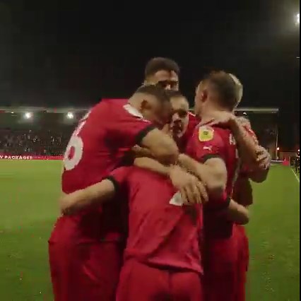 ✂ Incisive from Theo... 🧨 Devastating from Smythy! This little magician continues to bring Brisbane Road to life 🔥 #LOFC | @paulsmyth38 | Leyton Orient Football Club