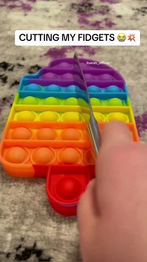 Cutting My Fidget Toys - Saying Goodbye to My Squishy Pop It