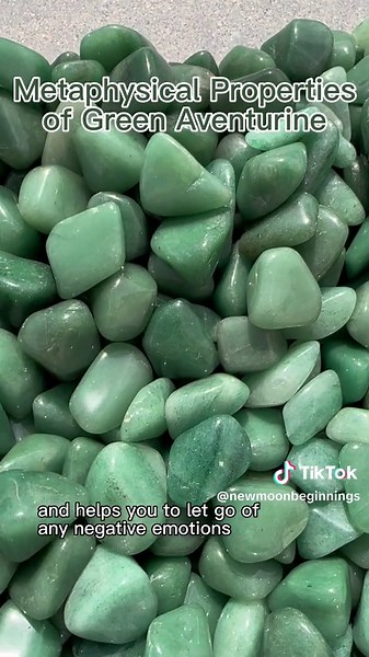 Metaphysical Properties of Green Aventurine: Green Aventurine, often called the Stone of Opportunity, is believed to bring opportunity into your life and encourage you to be open to it. It is said to remove emotional blockages, bringing a sense of hope and optimism into your life. The stone’s energies are believed to help manifest abundance and prosperity in all aspects of your life. It helps increase creativity and motivation and encourages you to take chances and risks to succeed. Green Aventu