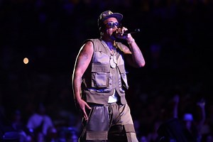 Nas Reveals Tracklist And Surprise Feature On "Magic 3"