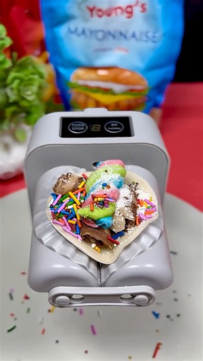 3.1K views · 11 reactions | Dumpling making machine #food #amazingmachinery #cooking #satisfying #cookingfood #machinerychannel | Dumpling Works | Facebook