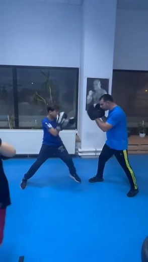 121 reactions · 20 comments | Cine nu renunța,câștigă壘磊 #boxlife #motivație #respect #CSPETROLUPLOIESTI | Popescu Georgian | Facebook