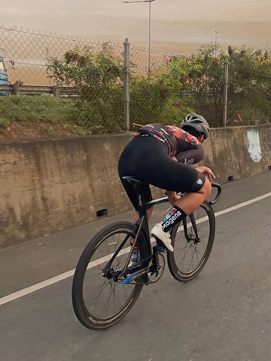 Theo San Diego Pushes Limits with MOB Carbon Tanoshimi