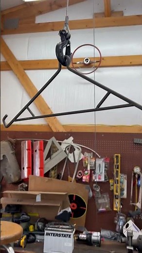 Cheap deer and coyote skinning machine using Harbor Freight winch