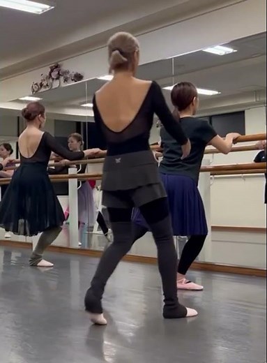 初めての大人バレエレッスン風景