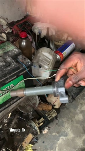 How to test ignition coil with only battery #automobile #carparts #vicauto #mechanic #diy