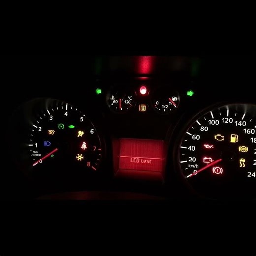 자동차 계기판에 뜨는 경고등 색깔마다 뜻이 다르다 #Shorts