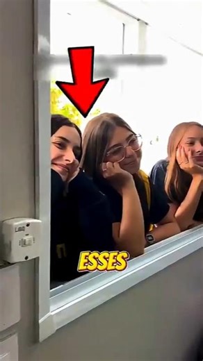 When the students saw the teacher… their reaction surprised everyone 😱❤️