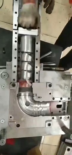 3.3M views · 8K reactions | #leanmanufacturing #plastic #injectionmolding #mold #tooling | BCLS Inyección Plastic Solutions Capacitación | Facebook