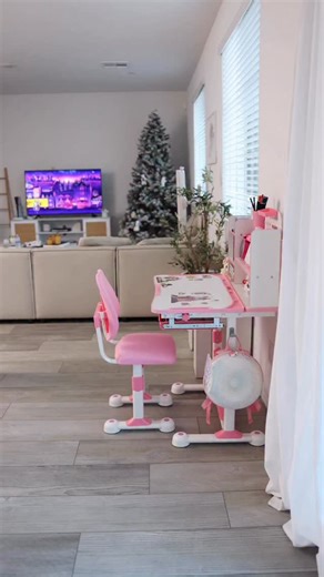 Buse Bell on Instagram: "#ad I was really surprised me with this pink table and chair set from @shoptemu 💗 It’s affordable, cute, and honestly so practical for everyday use. My daughter uses it all the time for painting, reading, eating and even playing. The seat and table help her sit comfortably and correctly and I love how everything adjusts as she grows. The built-in shelf and little storage spaces make it so easy to keep her markers, papers and toys organized instead of all over the house.