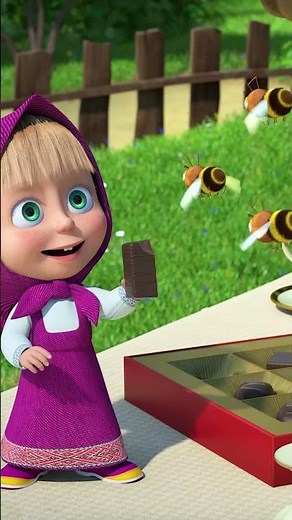 Even bees love chocolate! 💖🍫 #Wellbeeing #MashaAndTheBear #Shorts #cartoonforkids #kids