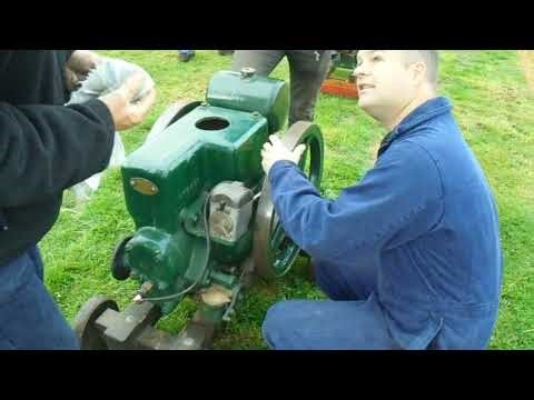 T) RUSTON HORNSBY STATIONARY PETROL ENGINE ( CLEANING )