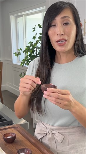 🧈🧂 Salted or unsalted? 🧂🧈 Does the type of butter you choose make a difference in cooking and baking? Let’s find out! 🍰🥐🍪 Did you know that using salted or unsalted butter can affect the taste and texture of your dishes? Here's why: 1️⃣ Salted butter: 🧂 Using salted butter in your recipe can add a subtle savory element to your dishes. It enhances the flavors and can work wonders in savory recipes like sautés or for spreading on bread. However, when it comes to baking, some recipes call f