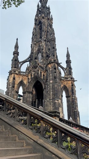 エディンバラ観光｜スコットランドの世界遺産の街を歩く🏴󠁧󠁢󠁳󠁣󠁴󠁿#スコットランド #エディンバラ #世界遺産