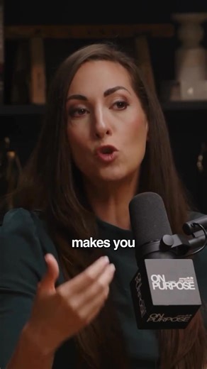 We’re diving into how your vibe quietly teaches people how to treat you—and how to break the ice in ways that are anything but basic. From decoding social signals to sparking high-quality connections, we’re covering it all. Watch the full episode with Jay Shetty here: https://www.youtube.com/watch?v=d3fkpYlR7fU | Vanessa Van Edwards