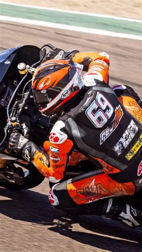 Explore the Full V-Twin Scope of Vance & Hines Motorsports! Our comprehensive V-Twin Product & Services Catalog is now available on our website. Inside, you’ll find: • Comprehensive V-Twin product and service lineup • Insights into our racing heritage and milestones • Technical details rooted in nearly five decades of performance From the drag strip to MotoAmerica podiums, our racing pedigree is at the core of everything we do. 🔗 Visit us online and see the legacy for yourself: vanceandhinesmot