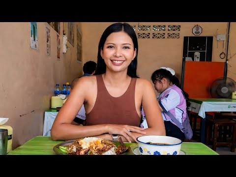 Real Thai Food in Thailand – Pad Kra Pao, Squid & Seafood Tom Yum