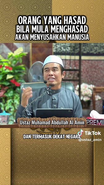 Orang yang hasad, bila mula menghasad akan menyusahkan manusia . Hasad bukan sekadar perasaan tidak suka melihat orang lain senang, tetapi ia boleh mendorong seseorang melakukan perkara yang menyakiti orang lain. . Apabila hati dipenuhi hasad, kebaikan orang dilihat sebagai ancaman, dan keburukan mereka pula dicari-cari. . Dari situlah lahirnya fitnah, kata-kata yang menjatuhkan dan usaha untuk merosakkan kebahagiaan orang lain. . Hakikatnya, orang yang hasad bukan sahaja menyusahkan orang lain,