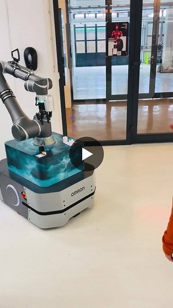 Unser „Mucki“ 🤖- von Omron Industrial Automation Europe - war heute im Mehnert Lab 🤖- im Kontor Erfurt 🤩 - wieder im Einsatz bei unserem Schulprojekt - Heute fragten die Kinder - nach den Gefühlen… | Mehnert Lab