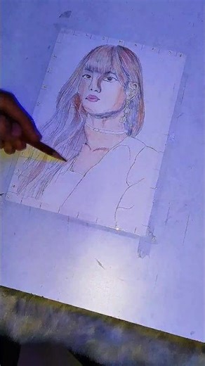 lisa drawing 🌎✨#lisa #blackpink #art #drawing #viral 👣🖌️