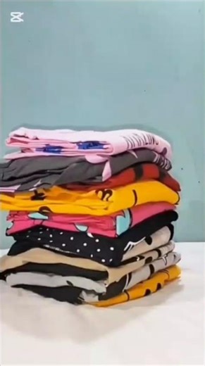 Trendy Ladies Tracksuit | Stylish & Comfortable Sportswear for Women