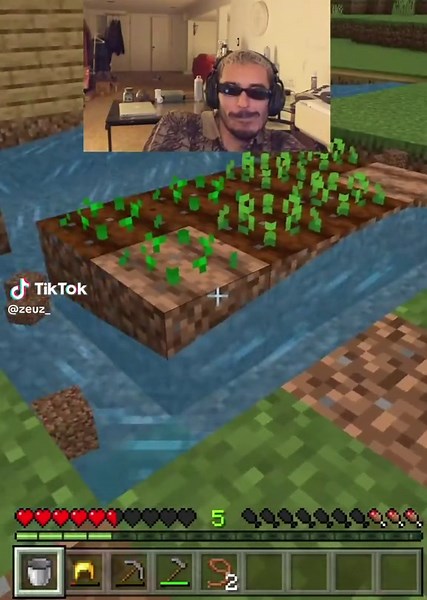 Zeuz the gardener #fyp #gaming