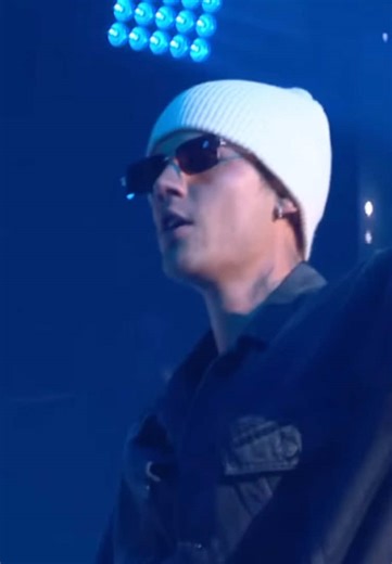 Exploring the Evolution of Pop Music Through Icons