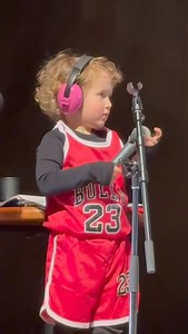 Is this the way it’s gonna be forever? I sure hope so. Here’s Teddy trying to get his mic to work at soundcheck. He’s wise to us. | Jimmy Barnes