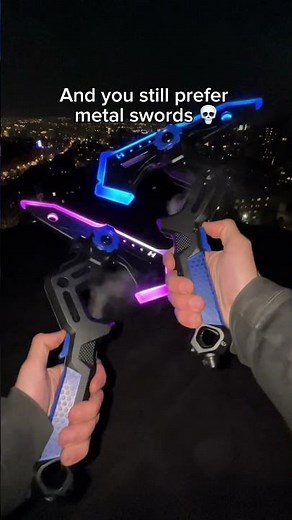 My Sword Transforms Into an Axe 😍🪓