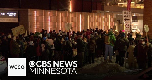 Minneapolis City Council debates liquor license renewal for hotels that housed ICE