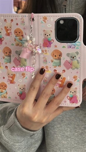 Essential Flip Cases for iPhone Protection