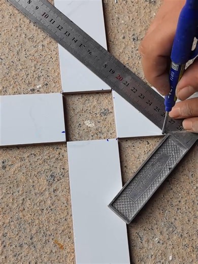 Tile strip splicing #tile #laying #tips #trick #tipsandtricks #asmr #diy #diyproject #diytile #satisfying #satisfyingvideo #fyp