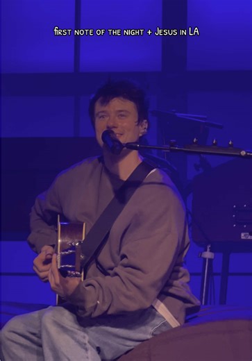 Alec Benjamin's First Note of the Night in Madrid