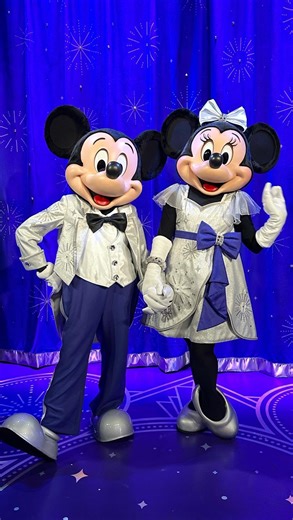 4K views · 375 reactions | Mickey & Minnie are now meeting in their Disney100 outfits at Epcot ✨ #disney #disneyworld #waltdisneyworld #disneyparks #disneyblog #orlando #florida #magickingdom #disneyblog #disneynews #breakingnews #disney100 #epcot #mickeymouse #minniemouse #disneycharacter | MickeyBlog.com | Facebook