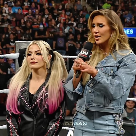 Rhea Ripley & Iyo Sky vs Alexa Bliss & Charlotte Flair! 😱🔥 #shorts